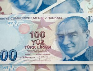 Türkiye’de yıllık enflasyon %80’in üzerine çıktı