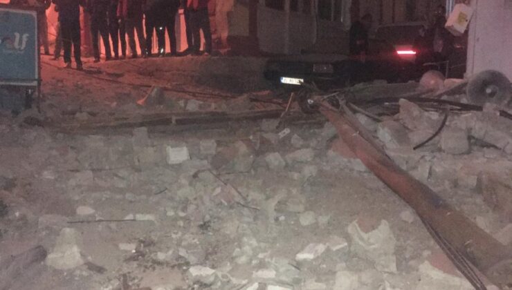 İzmir’de 4.9 büyüklüğünde deprem