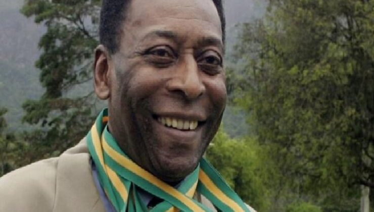 Dünya Kupası’nı üçleyen tek futbolcu olan efsane Pele vefat etti