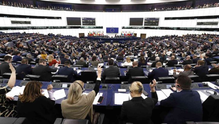 Avrupa Parlamentosu’ndaki yolsuzluk skandalı Polonya’ya uzandı