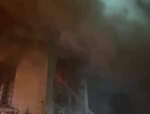 Beyoğlu’nda bulunan eski bir kilisede yangın çıktı