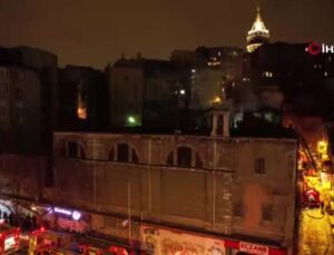 Beyoğlu’nda Ermeni Kilisesi’nin lojmanı alev alev yandı: 2 yaralı