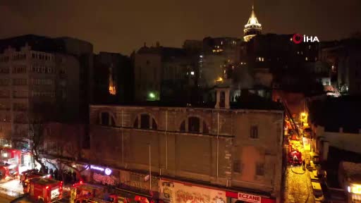 Beyoğlu’nda Ermeni Kilisesi’nin lojmanı alev alev yandı: 2 yaralı