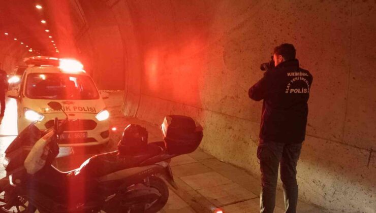 Beyoğlu’nda tünel içinde motosikletin kontrolünü kaybederek duvara çarpan sürücü hayatını kaybetti
