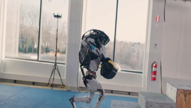Boston Dynamics’in robotu hünerlerini sergiledi