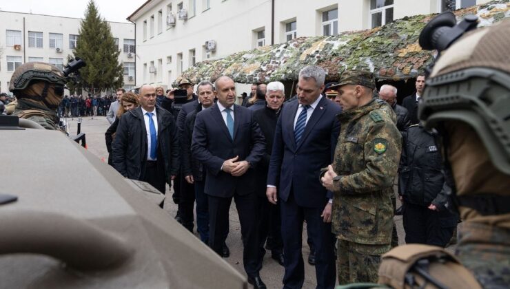 Bulgaristan Cumhurbaşkanı Radev, Avusturya Başbakanı Nehammer ile bir araya geldi