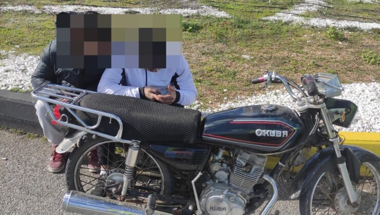 Muğla’da trafik ekipleri iki aranan şahıs ile bir çalıntı motosiklet yakaladı