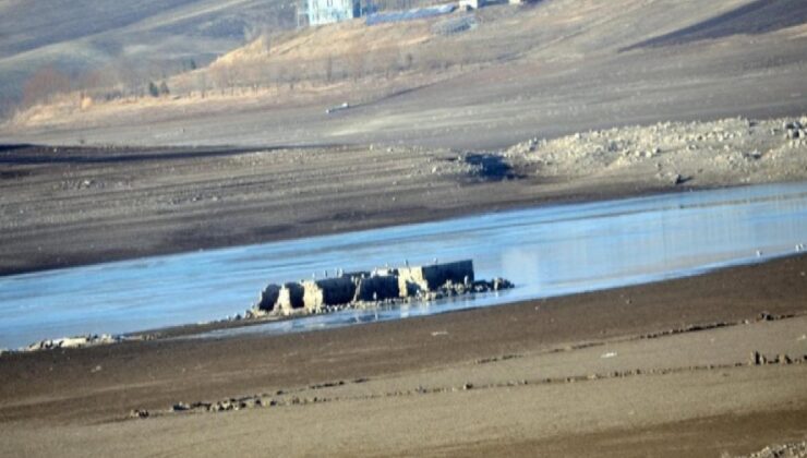 Muş’ta Alparslan-1 Barajı’nın su düzeyindeki düşüş devam ediyor