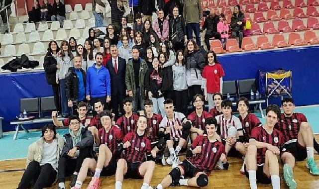 Yeni Kurulan Gölcük Belediyespor Erkek Voleybol Takımı İlk Maçında Galip