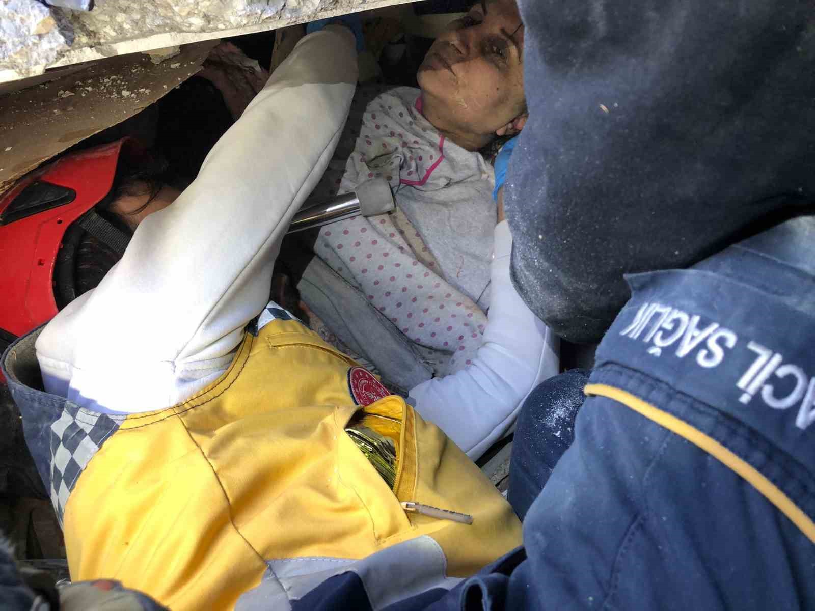 108 saat sonra kurtarilan kadindan ilk soru esim yasiyor mu 4c5173c