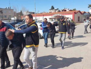 Adana’da depremi fırsat bilen 6 hırsızlık zanlısı suçüstü yakalandı
