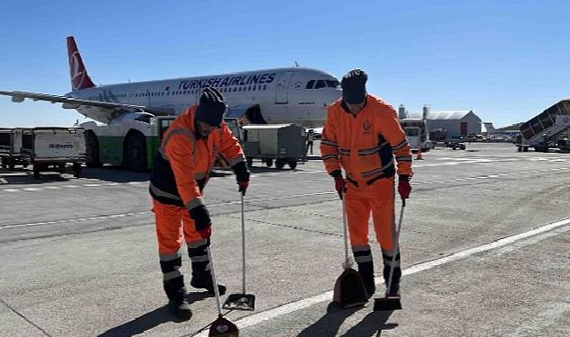 Adıyaman Havalimanı’nın temizliğini Bağcılar Belediyesi yapıyor