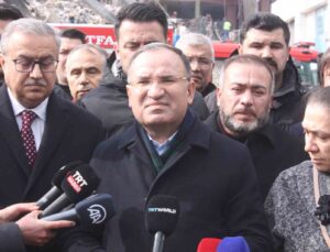 Bakan Bozdağ: “Diyarbakır’da 133 kişi vefat etti, 871 kişi yaralandı”