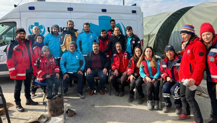 Başkan Sinan Kuluöztürk deprem felaketi yaşayan illeri ziyaret etti
