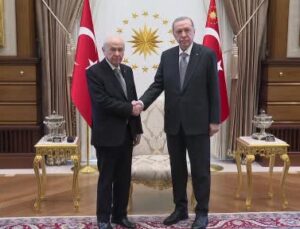Cumhurbaşkanı Erdoğan, Cumhurbaşkanlığı Külliyesi’nde MHP Genel Başkanı Devlet Bahçeli’yi kabul etti