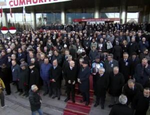 Deniz Baykal için CHP Genel Merkezi önünde tören düzenlendi