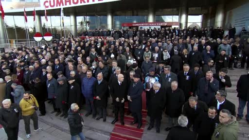 Deniz Baykal için CHP Genel Merkezi önünde tören düzenlendi