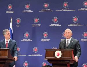 Dışişleri Bakanı Çavuşoğlu, İsrailli mevkidaşı Cohen ile bir araya geldi