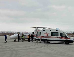 Enkaz altından 11 gün sonra kurtarılan Aleyna, ambulans uçakla Ankara’ya getirildi
