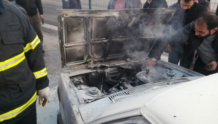 Erzincan’da otomobil yangını