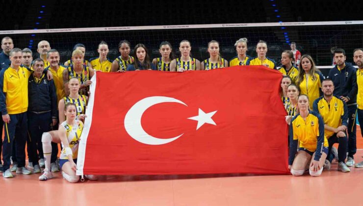 Fenerbahçe Opet, CEV Şampiyonlar Ligi’nde play-off etabına yükseldi