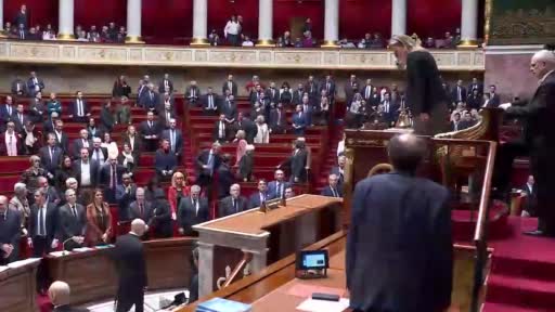 Fransa Meclisinde Türkiye’deki depremzedeler için saygı duruşu