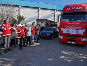 Gaziemir’den depremzedelere 6 tır, 35 kamyon eşya desteği