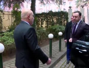 Gürcistan Başbakanı Garibaşvili’den Türk büyükelçiliğine taziye ziyareti