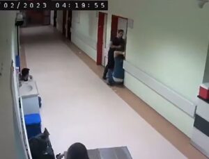 Hastane çalışanlarının deprem anındaki paniği kameralara yansıdı