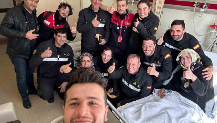 İspanyol ekip, hastanedeki depremzedeleri ziyaret etti