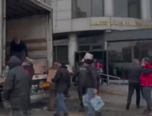 İstanbul polisinden deprem bölgesine 32 tırdan oluşan yardım konvoyu