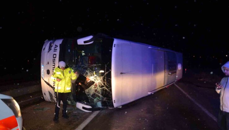 Kastamonu’da yolcu otobüsü devrildi: 30 yaralı