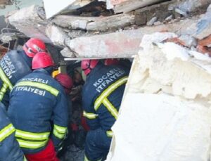 Kocaeli Büyükşehir 156 araç ve 524 personelle deprem bölgesinde