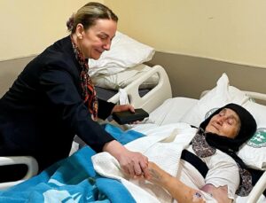 Kocaeli’ye gelen yaralı depremzedeler hastanelerde tedavi görüyor