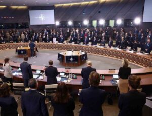 NATO Savunma Bakanlarından Türkiye için 1 dakikalık saygı duruşu