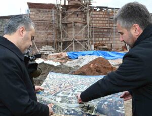 (Özel) Bursa’nın Unesco Dünya Miras listesindeki tarihi projesinde şok…”Aslında mezarların üzerinde geziyormuşuz”