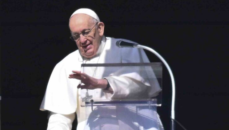 Papa Francis: “Türkiye ve Suriye’deki depremzedelere dualarımızla ve desteğimizle yakın olmaya devam etmeliyiz”