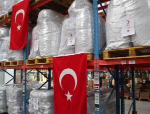Pekin Büyükelçisi Önen: “Türkiye’ye 254 ton yardım ulaştırdık”