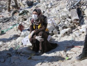 Suriye’de depremdeki can kaybı bin 347’ye ulaştı