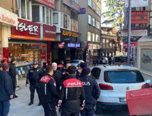 Trabzon’da silahlı kavganın görüntüleri güvenlik ve cep telefonu kameralarına yansıdı