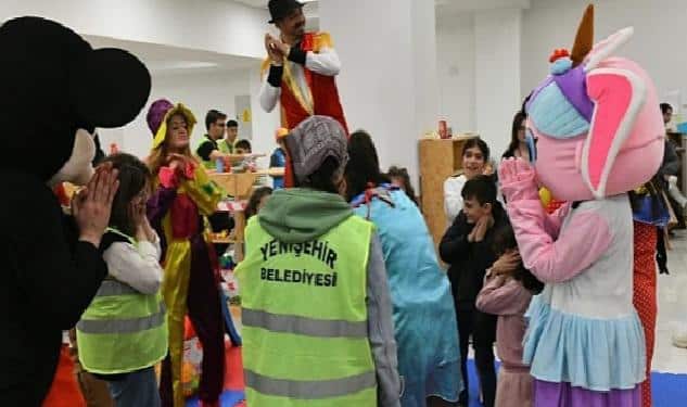 Yenişehir Belediyesi depremden etkilenen çocukları unutmuyor