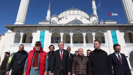 Cumhurbaşkanı Erdoğan, Levent’teki Barbaros Hayrettin Paşa Camii’nde incelemelerde bulundu