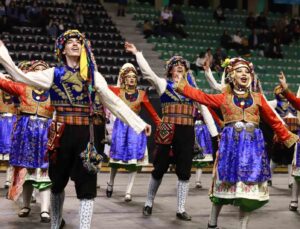 Denizli’de halk oyunları şöleninde 9 ekip performanslarını sergileyecek