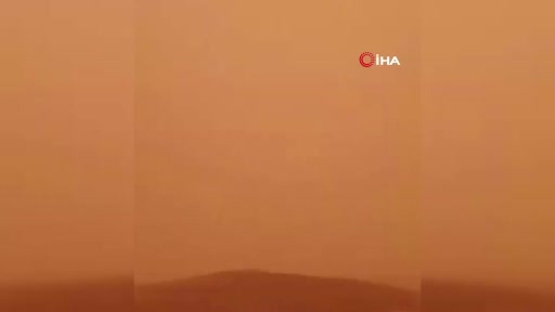 Irak’ı kum fırtınası vurdu
