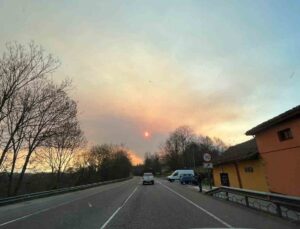 İspanya’nın Asturias bölgesinde 60’tan fazla orman yangını