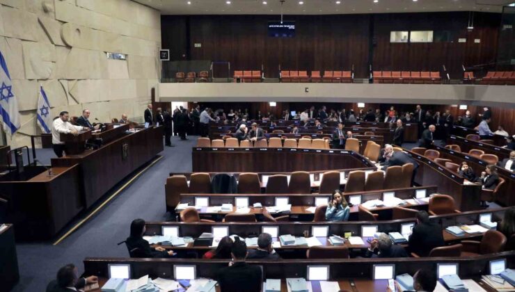 İsrail’de tartışmalı yargı reformu meclisin bir sonraki yasama dönemine kadar ertelendi
