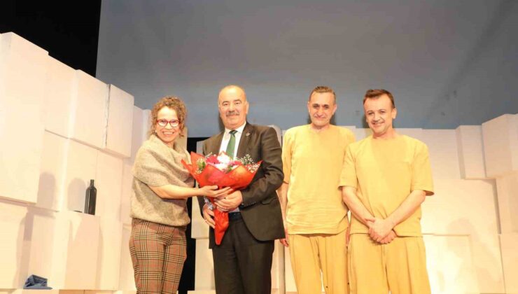 Mudanya Tiyatro Günleri final yaptı