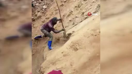 Toprak altında kalan madencileri elleriyle kazarak kurtardı