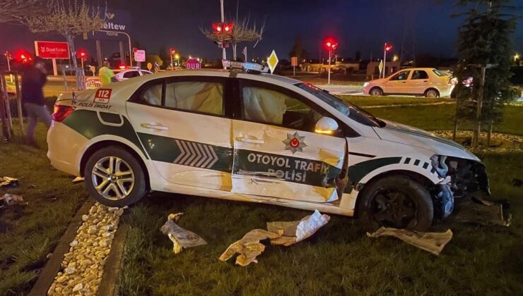Aksaray’da polis aracı ile otomobil çarpıştı: 3’ü polis 6 yaralı