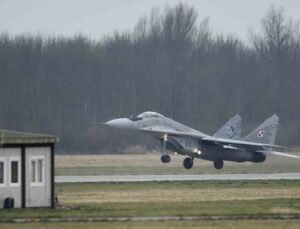 Almanya’dan Polonya’ya MiG-29 savaş uçaklarının Ukrayna’ya ihracına onay